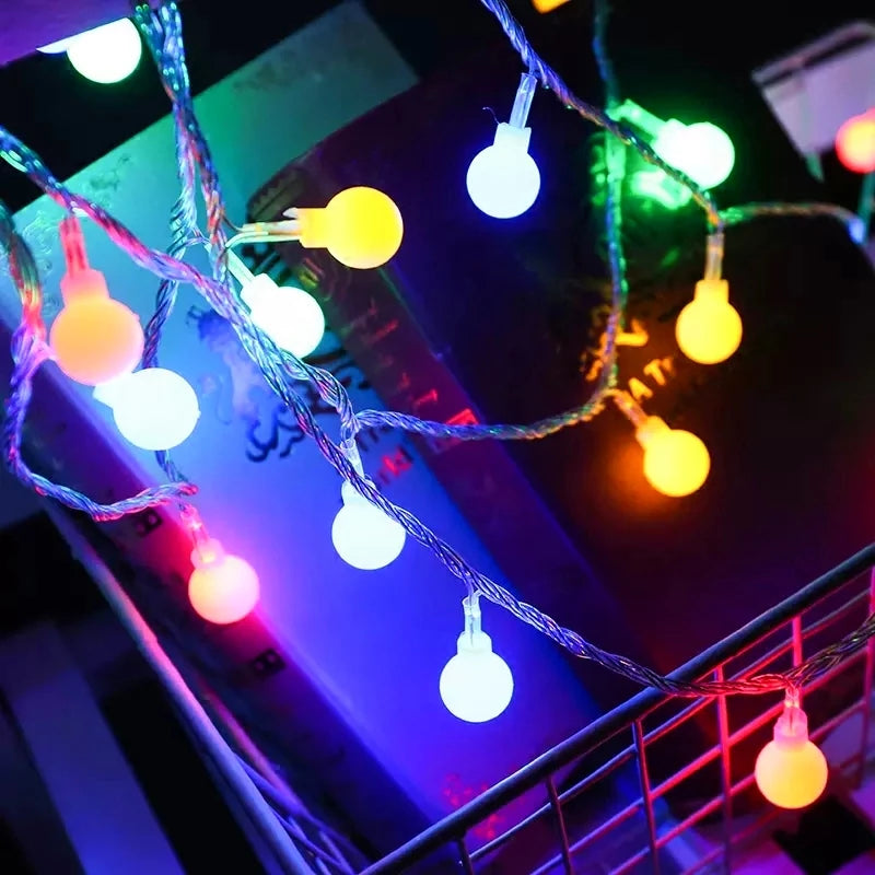 Luzes de Natal LED - Bolas Decorativas para Festas e Celebrações